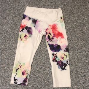 Calia by Carrie Underwood floral leggings